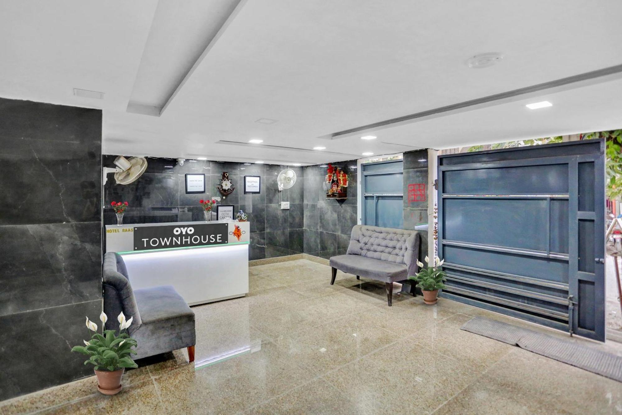 Capital O Hotel Moody Inn 델리 외부 사진