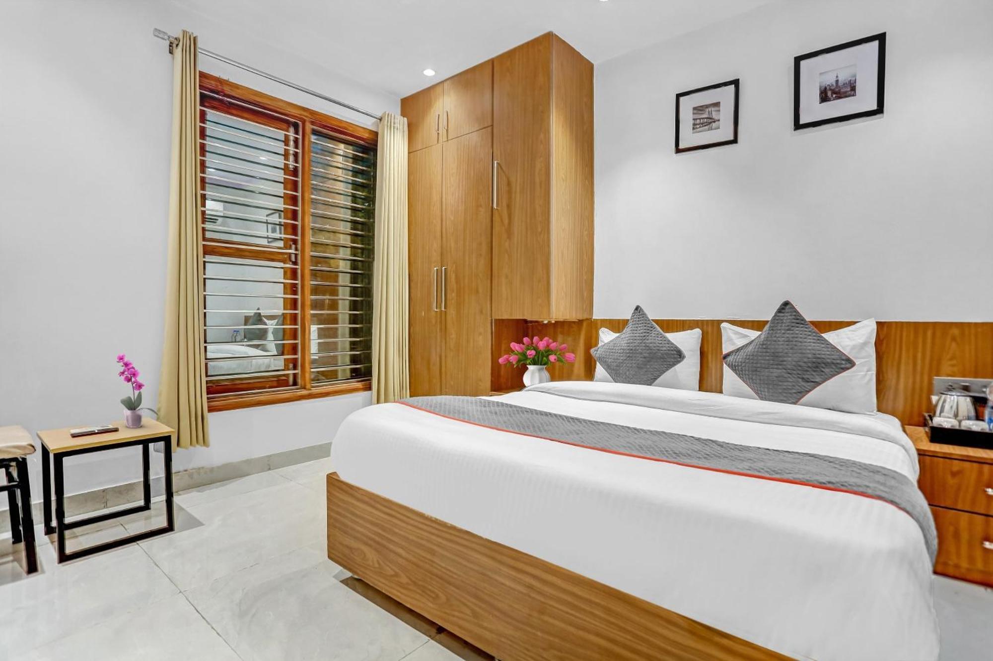 Capital O Hotel Moody Inn 델리 외부 사진